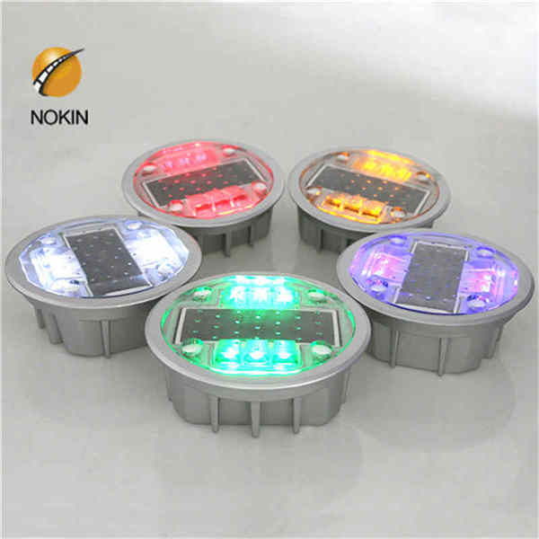 Green Synchronous Flashing Led Solar Pavement Markers In 